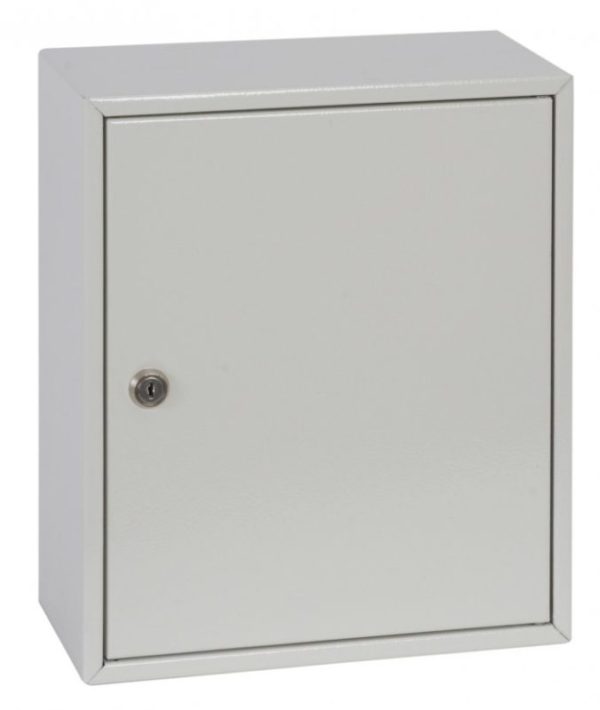 This Phoenixsafe Deep key cabinet KC0300 Series - KC0301K  has a high quality cylinder lock with 2 keys to enable ease of access to your keys.