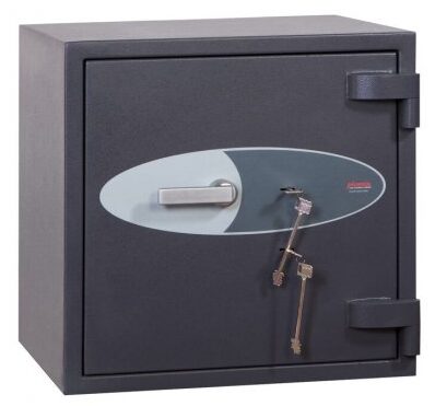 The Phoenix Safe Planet HS6071K is a high quality euro grade 4, £60,000 cash rated security safe. It is suitable to store up to £600,000 of jewellery or valuables, subject to insurer confirmation. This safe comes with ECB.S certification and UK insurance approval. Being the smallest in the Planet range and is 580mm with an 80 litre capacity and finished in graphite grey. This image shows the safe with its door closed. Perfect as a jeweller safe, retail safe or safe for the home, It is furnished with 2 with VdS class 2 key locks