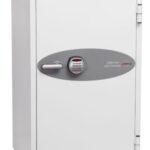 The Phoenix Safe Data Commander DS4621E isa data media fire safe and fire safe for the office. Designed to protect sensitive digital media and paper from the effects of fire. The Data commander DS4621E comes with an advanced electronic code lock.