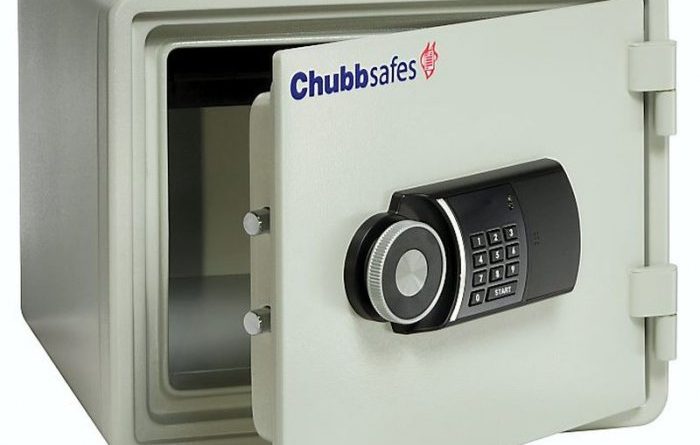 The Chubbsafes Executive 25e is a £1000 cash rated fire safe for the home, or an ideal office safe. It is tested and certified for one hour fire resistance and comes secured by an easy to programme electronic lock.