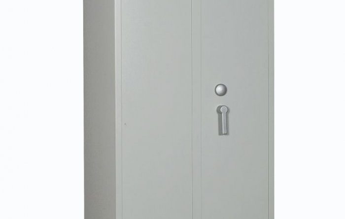 Chubbsafes Forceguard 680 size 3k is a security cupboard and office cabinet that comes with a high security key lock.