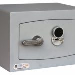 The Securikey Mini Vault Silver 0k is a £4000 rated security safe for the home, or office safe that is the smallest in the range of 4 sizes. However, its size belays a superior strength product that should indeed give many years of service. It comes with a good security key lock and is supplied with 2 keys.