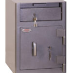 The Phoenix Cashier Deposit SS0990 Series, SS0996 is a £3000 cash rated deposit safe. This comes with a reliable security key lock.