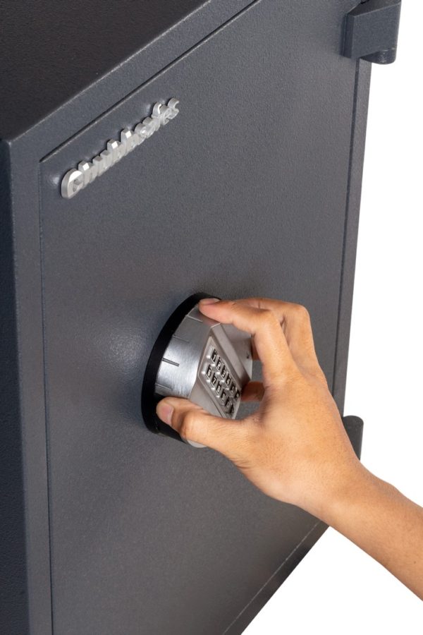 Chubbsafes Homesafe S2 turning electronic lock to move its bolts