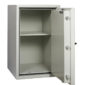 Dudley Safes Europa EUR0-05 shows solid bolt work.