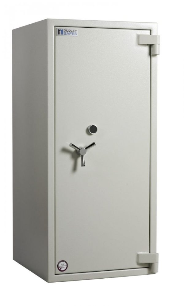 Dudley Safes Europa EUR0-06 with large capacity.
