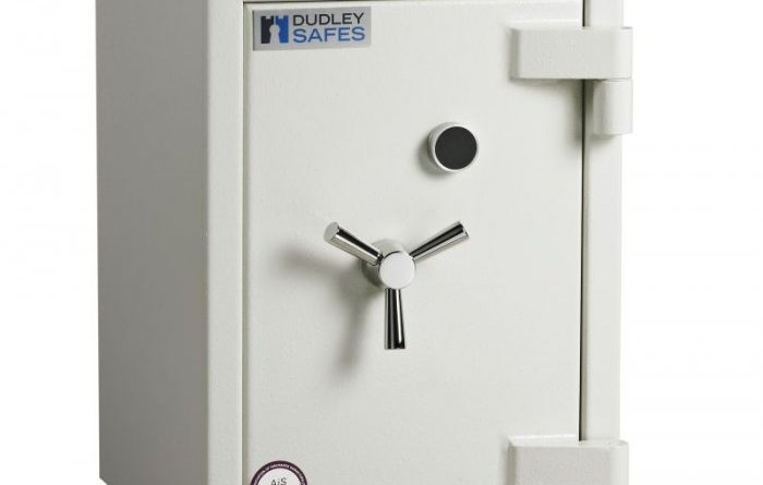 This Dudley Safes Europa EUR2-02 is a high quality, hand built heavy duty euro grade 2 security safe for the home, office safe or commercial safe. Its fire tested for 45 minutes to protect documents, comes with one shelf and is supplied with a class A high security key lock. It is also available with an electronic code lock, multi user digital lock or a mechanical dial combination lock
