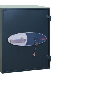 This Phoenix safe Neptune HS1050 Series HS1054K is a safe for the home, jewellers safe and commercial safe rolled into one product. This comes with a high quality key lock and 2 keys.