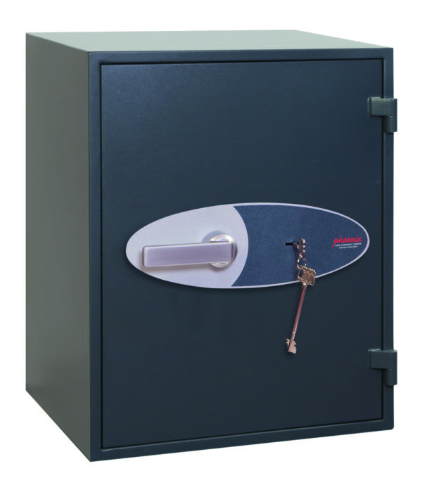 This Phoenix safe Neptune HS1050 Series HS1054K is a safe for the home, jewellers safe and commercial safe rolled into one product. This comes with a high quality key lock and 2 keys.