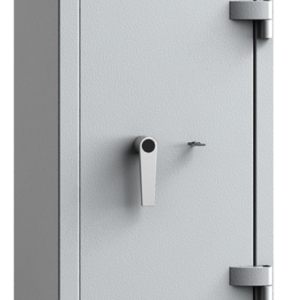 The De Raat DRS Prisma Grade 3 3k is a high quality £35,000 rated euro grade 3 safe that makes an excellent security safe for the home, or business safe for commercial use. It is fitted with a high security key retaining key lock and comes with 2 keys.