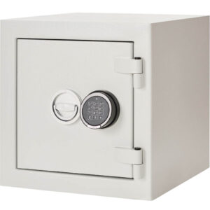 The De Raat Prisma Grade 2 size 1e is a popular security safe for the home, or indeed an office safe. Fitted with a super reliable Stellar electronic code lock