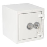 This De Raats Prisma Grade 2 size 1K with key lock is a security safe for the home, Commercial safe or office safe that is a euro grade 2 safe to store up to £175,000 of jewellery. It is £17.500 rated.