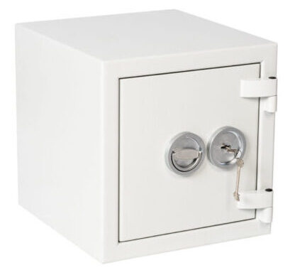 This De Raats Prisma Grade 2 size 1K with key lock is a security safe for the home, Commercial safe or office safe that is a euro grade 2 safe to store up to £175,000 of jewellery. It is £17.500 rated.