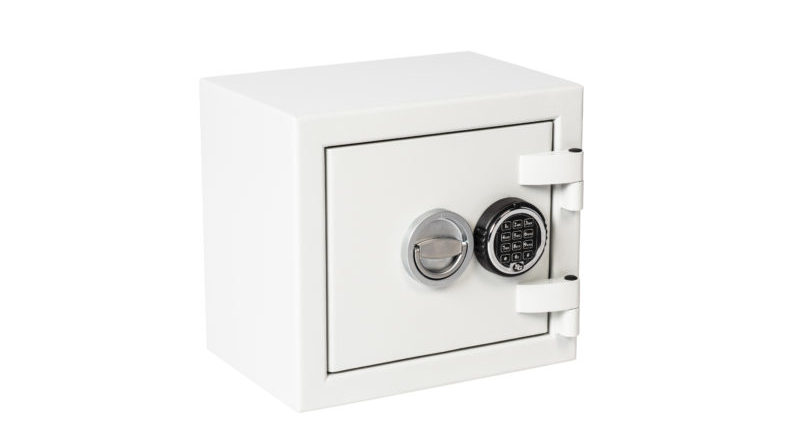 The De Raat Prisma Grade 2 0E is a euro grade 2 security safe that's small enough as a safe for the home or office safe. It even is ideal as a commercial safe too! For home owners this safe has the benefit of a 30 minute fire test for documents. This model comes with a high quality electronic lock.