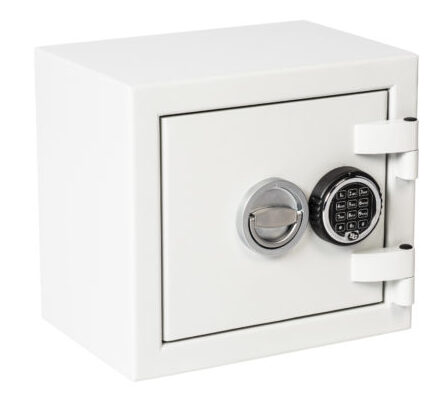 The De Raat Prisma Grade 2 0E is a euro grade 2 security safe that's small enough as a safe for the home or office safe. It even is ideal as a commercial safe too! This model comes with a high quality electronic lock.