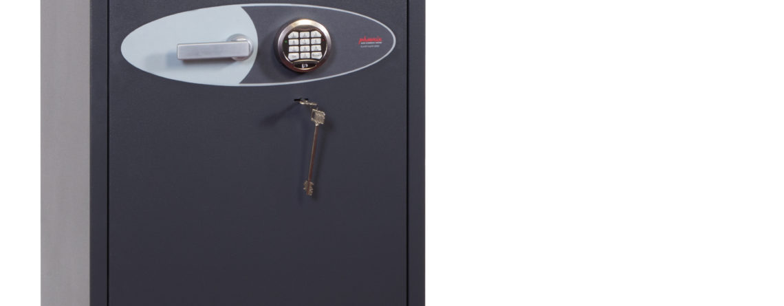 The Phoenix safe planet hs6075e is a euro grade 4 high security safe for use as a commercial safe, jeweller safe or retail safe. Build as standard with 2 VdS class 2 locks. One lock is a double bitted key lock, whilst the other is ahigh security electronic code lock. This is a formidable security safe for both domestic and retail use. Its image shows the safe with its door closed. key and electronic code locks.