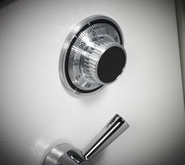 combination lock KC. KCis a keyless combination lock, where you dial up your stored code, EG 30, 50, 70 dialling 4x 30, 3 x50 x 2 times 70 (LRLR) then turning until it stops to draw its bolt.