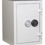 De Raat DRS Prisma Grade 2 2E euro grade 2, £17,500 cash rated security safe with electronic lock. Perfect retailer safe.
