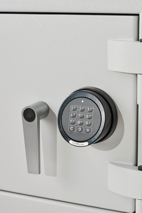 Close up image of the Stellar electronic code lock with option to programme up to 9 user codes.