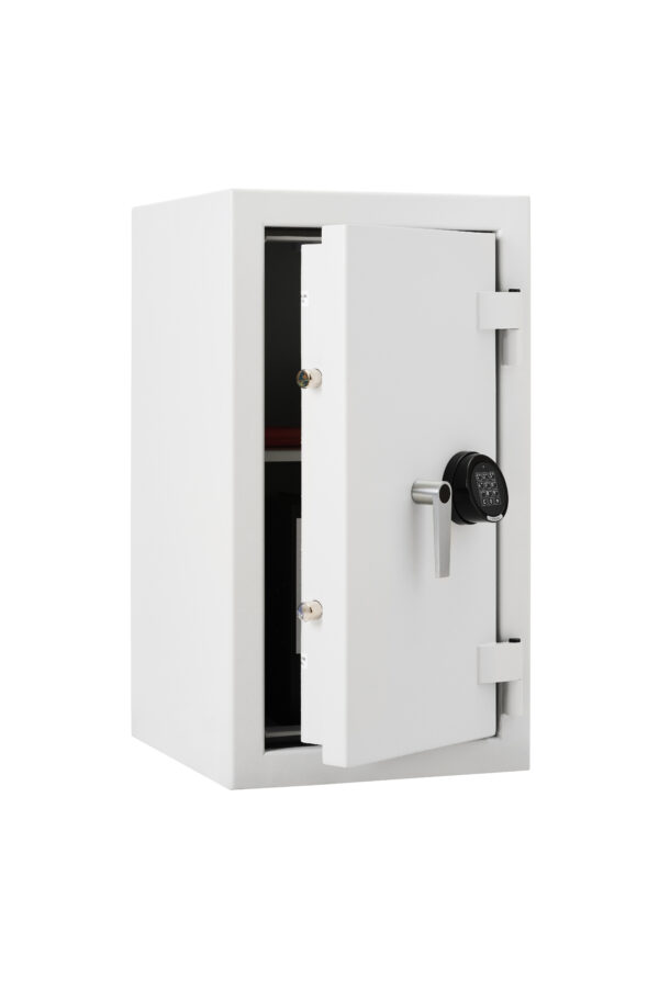 De Raat Grade 3 size 3e security safe with door ajar. Shows superior locking bolts.