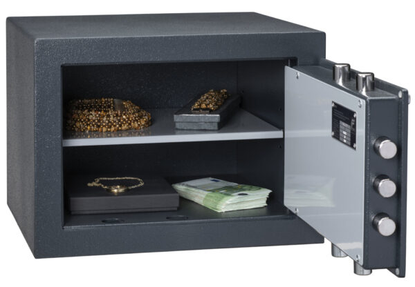 The Zeta Euro Grade 1 size 25k security safe is ECBS badged and AiS Insurance approved.