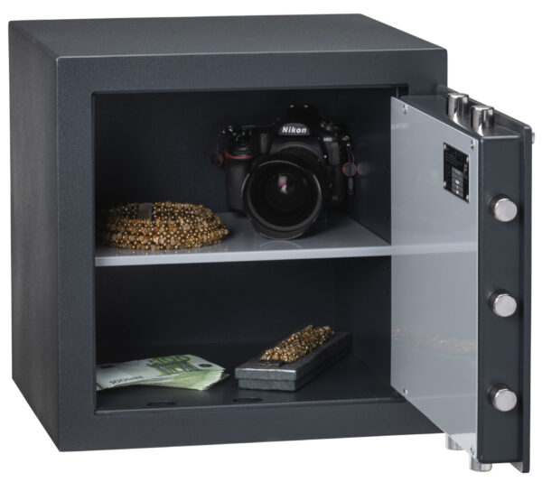 Chubbsafes zeta grade 1 size 40e office safe with door open.
