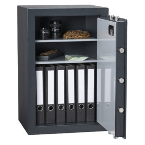Zeta euro grade 1 size 65k commercial safe shows 3 way locking bolts on its door and suggested storage.