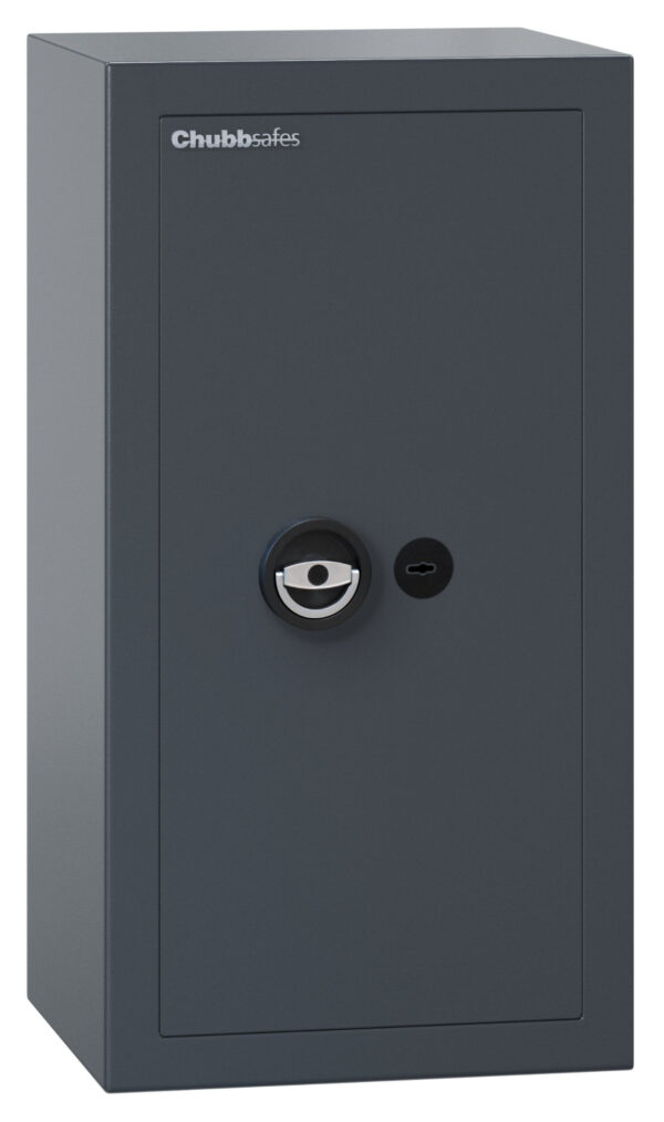 The Chubbsafes Zeta Grade 1 80k is a high quality euro grade 1 security safe for the home, office safe and commercial safe for cash and valuable items. It comes with height adjustable shelves and uses a high quality electronic code lock to open its door.