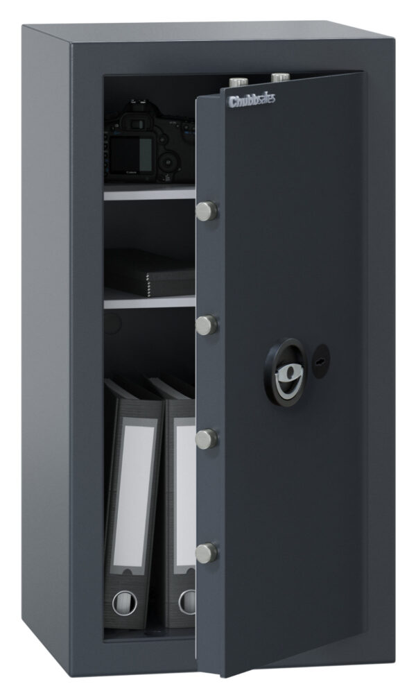 Chubbsafes Zeta Euro Grade 1 size 80k security safe for the home with 3 way locking bolts. Its certified by ECBS