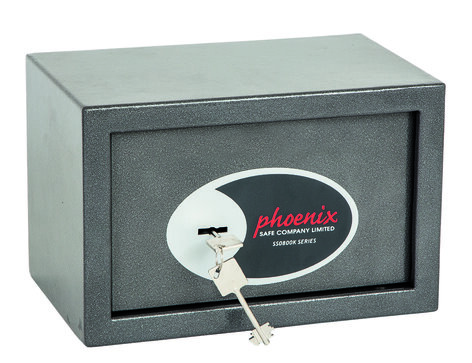 Phoenix Safe Vela Home SS0801K with key lock.