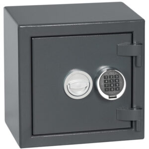 The Keysecure victor grade 1 size 1e is a high quality security safe for the home, that is also an office safe or commercial safe. It comes fitted with an electronic combination lock.