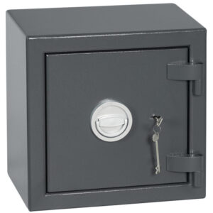 KeySecure Victor Grade 1 size 1k is a Euro Grade 1, £10,000 insurance approved security safe for the home, commercial safe and office safe. It is an AiS insurance approved safe that comes with free delivery, or with an add on low cost professional installation. This comes with a reliable double bitted keylock and 2 keys.