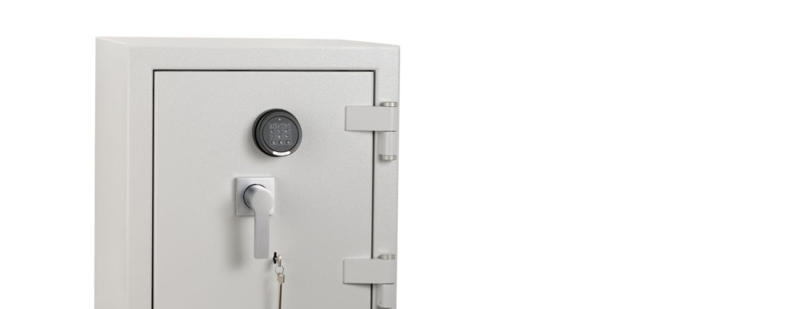 De Raat DRS Prisma Grade 4 size 0ke retrail safe or commercial safe with key and electronic locks.