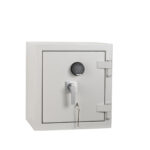 De Raat DRS Prisma Grade 4 size 0ke retrail safe or commercial safe with key and electronic locks.