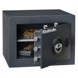 Chubbsafes Zeta Euro Grade o safe makes a good safe for the office. Shows 3 way locking bolts