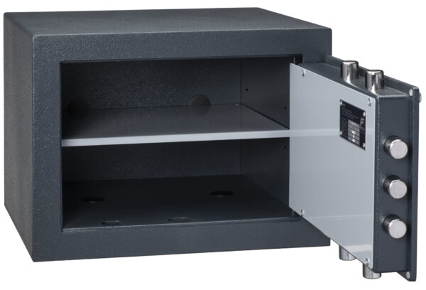 Chubbsafes Zeta Grade o size 25e with 1 shelf also comes with base and back fixing.