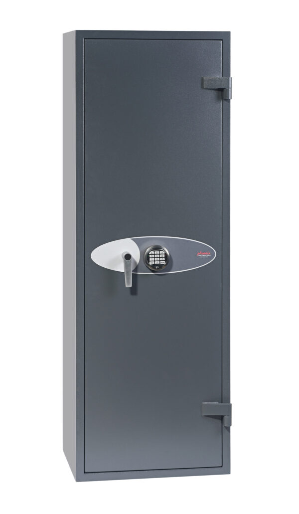 This Phoenix Safe GS8020 Series Rigel GS8023EGun safe for 8 guns is fitted with a high security VdS Class II electronic lock.