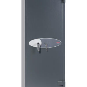 This Phoenix Safe GS8020 Series Rigel Gun safe GS8023K is an 8 gun gun cabinet that comes with a high security key lock