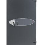 This Phoenix Safe GS8020 Series Rigel GS8025K gun safe has storage for 14 guns. As a high quality gun cabinet, it comes fitted with a high security key lock.