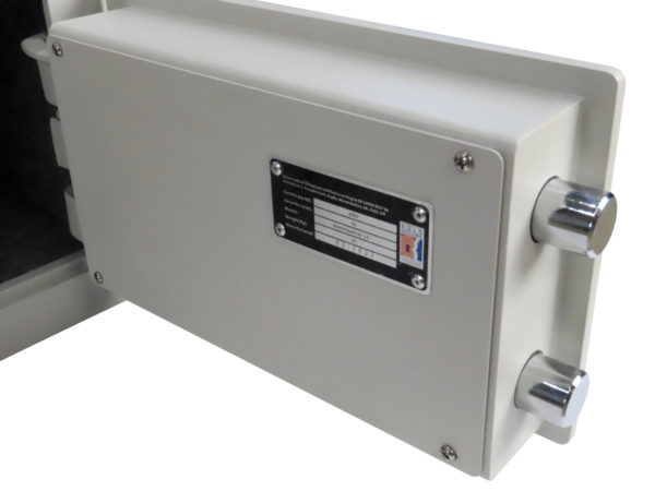 The Chubbsafe HomeVault s2 15e comes with certification plate on the back of the safes door.