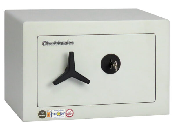 The Chubbsafes HomeVault S2 15KL is a £4000 rated security safe for the home or office safe that comes with a quality key lock and 2 keys. Easy to open. Turn the key and then turn the propeller handle to move its steel locking bolts.