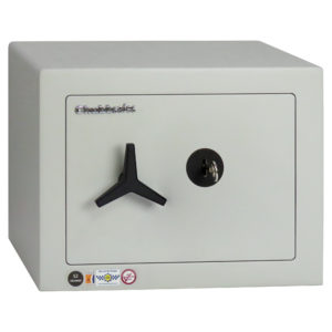 This Chubbsafes HomeVault S2 25KL is a £4000 rated security safe for the home or office safe for business use. Supplied with an EN1300 Class A key lock and coming with 2 keys.