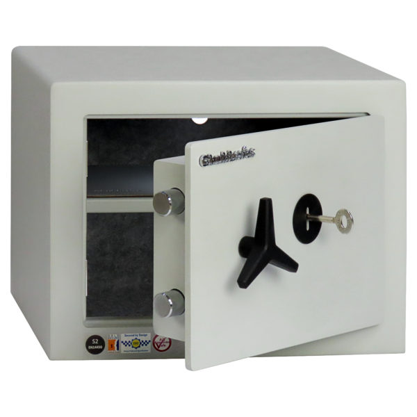 Here we have the Chubbsafes HomeVault S2 25KL security safe with key lock. Its door is open but, you cannot remove its key until the door is closed and the key turned in its lock. We call it key retaining.