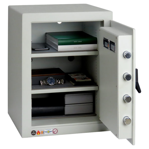 The door of the Chuubsafes HomeVault S2 55EL opens to 90 degrees to maximise access to any contents. For physical strength, the door houses 4 solid steel throw bolts, and with its internal hinges, does make this a very strong safe indeed. Its a good sized security safe for the home, and additionally a perfect size as an office safe.