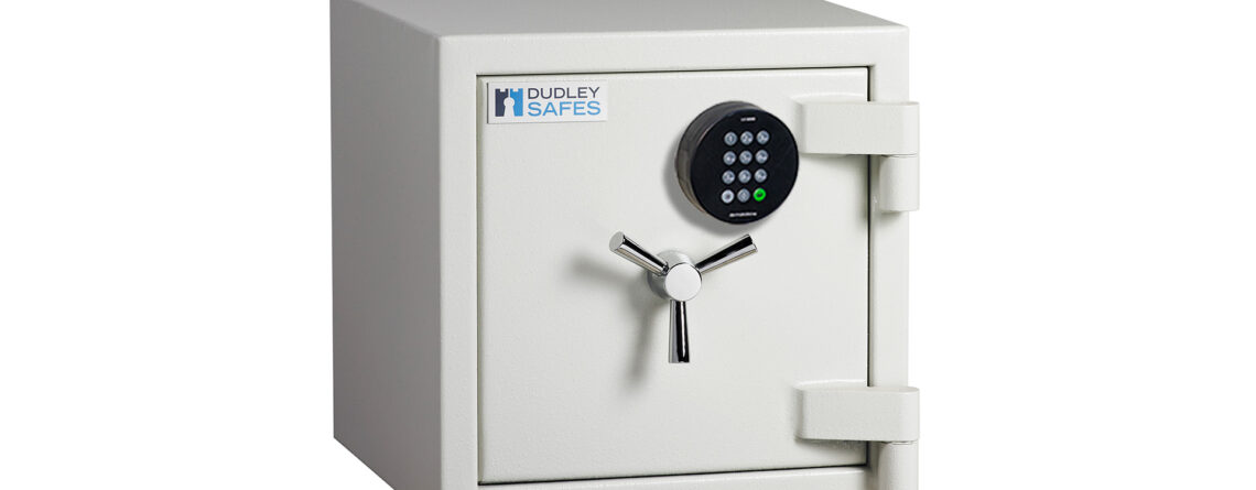 The Dudley Europa EUR1-01E is a euro grade 2 high security, hand build heavy duty security safe for the home. It also makes a commercial safe and office safe for cash and valuables. This comes with a high security electronic code lock, but, can also be supplied with a mechanical dial lock, key lock or even an audit multi user electronic code lock.