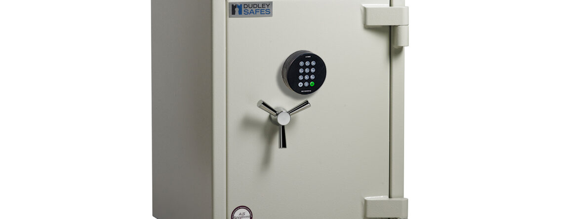 The Dudley Europa EUR2-03Eis a hand build, heavy duty euro grade 3 security safe for the home, commercial safe or office safe designed to protect cash and valuables. There's a bit of weight to this desk high safe and we do recommend professional install. This comes with a high security electronic code lock that's easy to programme. It is also available with a key lock, audit lock and mechanical dial combination lock.