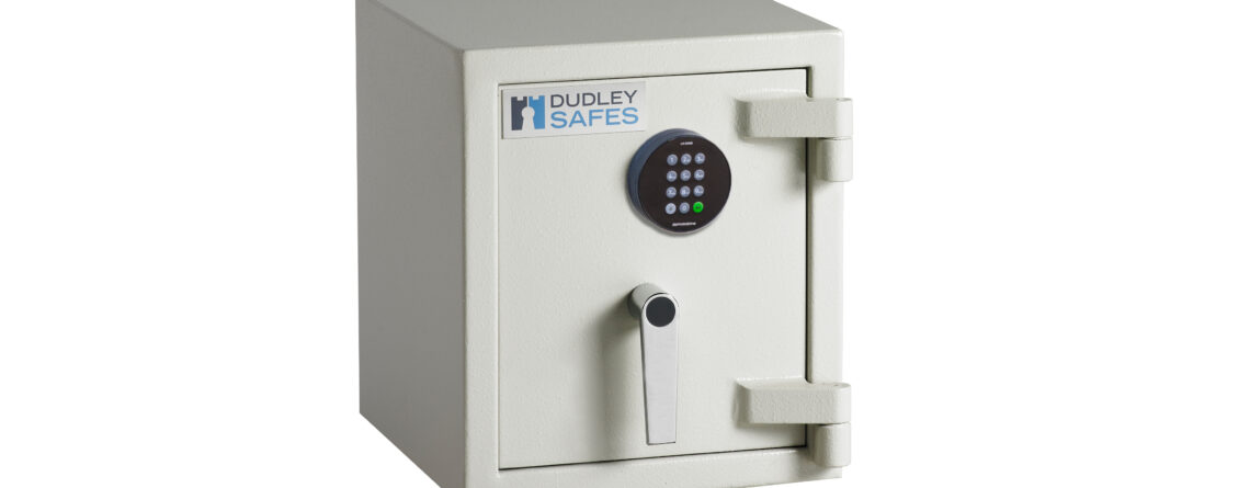 The Dudley Harlech Lite S2 size 00e is a heavy duty, £4000 rated security safe for the home, office safe or indeed commercial safe. it comes with a certified fire test, one shelf and ready to bold fix to any location. This comes ready with an electronic code lock,, or can be ordered with key lock, audit code lock or mechanical combination lock.