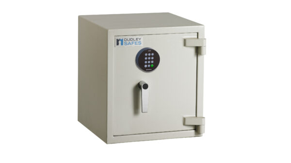 The Dudley Harlech lite S2 size 1e is £4000 cash rated for up to £40,000 of jewellery storage. Making this a good securitysafe for the home, office safe or commercial safe that comes with 1 shelf. This is ready to go and supplied with a high quality electronic code lock.