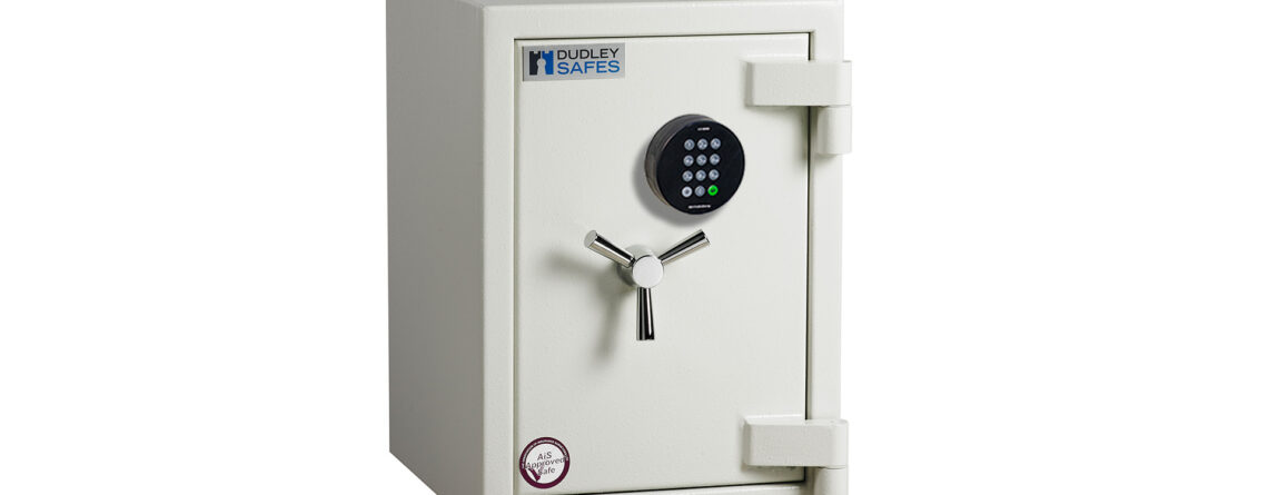 The Dudley Safes Europa Grade 3 eur3 size 2.5 is agrade 3 insurance approved safe that also comes with 45 minutes fire protection for paper records. Produced to a high standard, it is AiS approved including the Police preferred specification scheme. This comes with a removable shelf too! Supplied with either a high security electronic combination code lock, key lock, or you ca have it with a mechanical dial combination lock or even a multi user code lock.