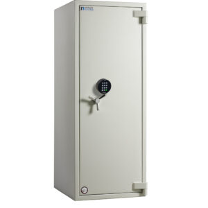 The Dudley Safes Europa EUR3 size 7e is the largest in this range of euro grade 3, insurance approved security safes. Perfect as a commercial safe ,jewellers safe or even a large safe for the home. It comes with a single electronic combination code lock, but, can be furnished with a secondary lock. It is also available as an installed safe with key lock too!.